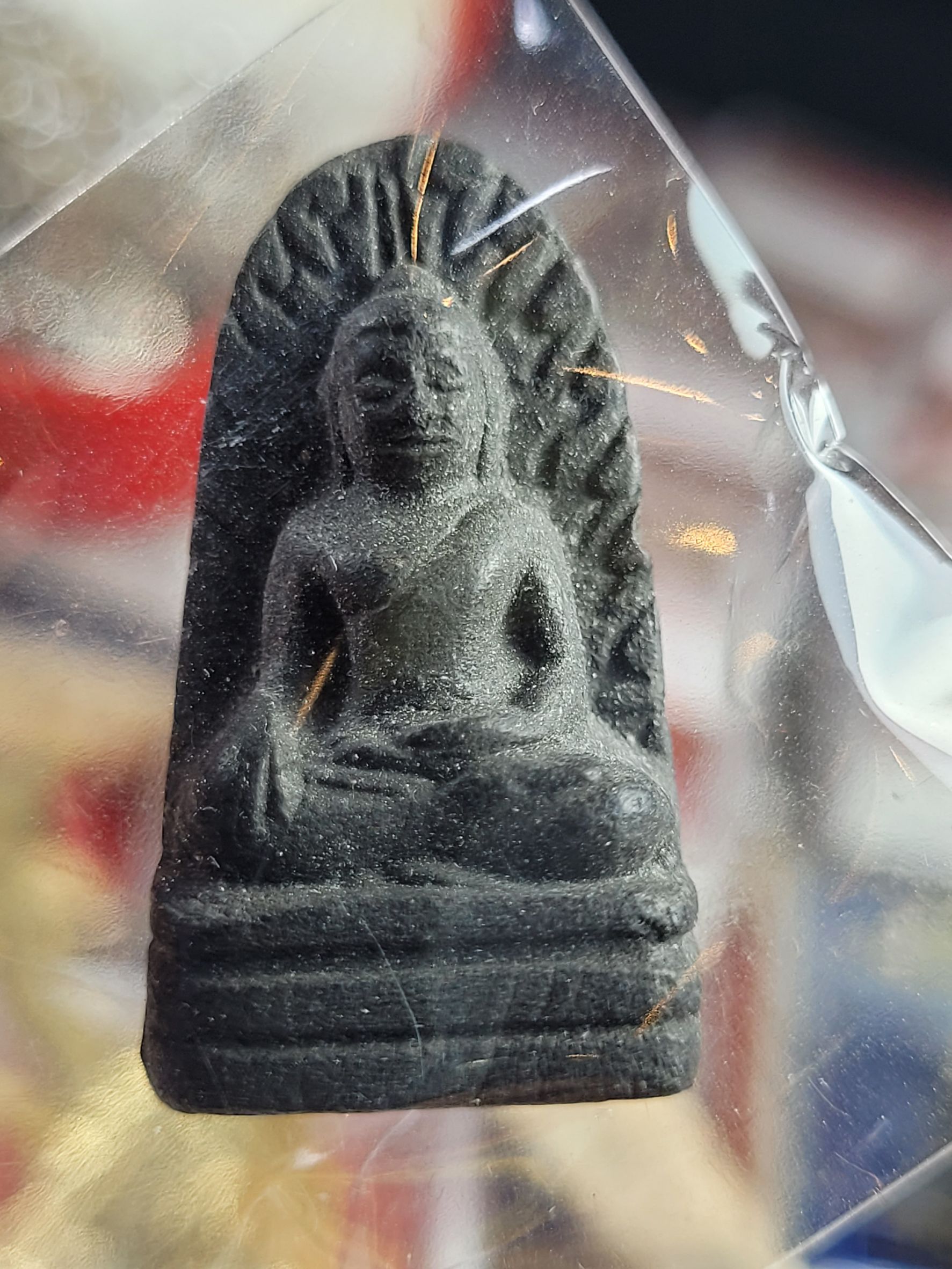 พระรอดสีดำ ยุคเก่า (หลวงพ่อบอกใช้ทำน้ำมนต์ได้)