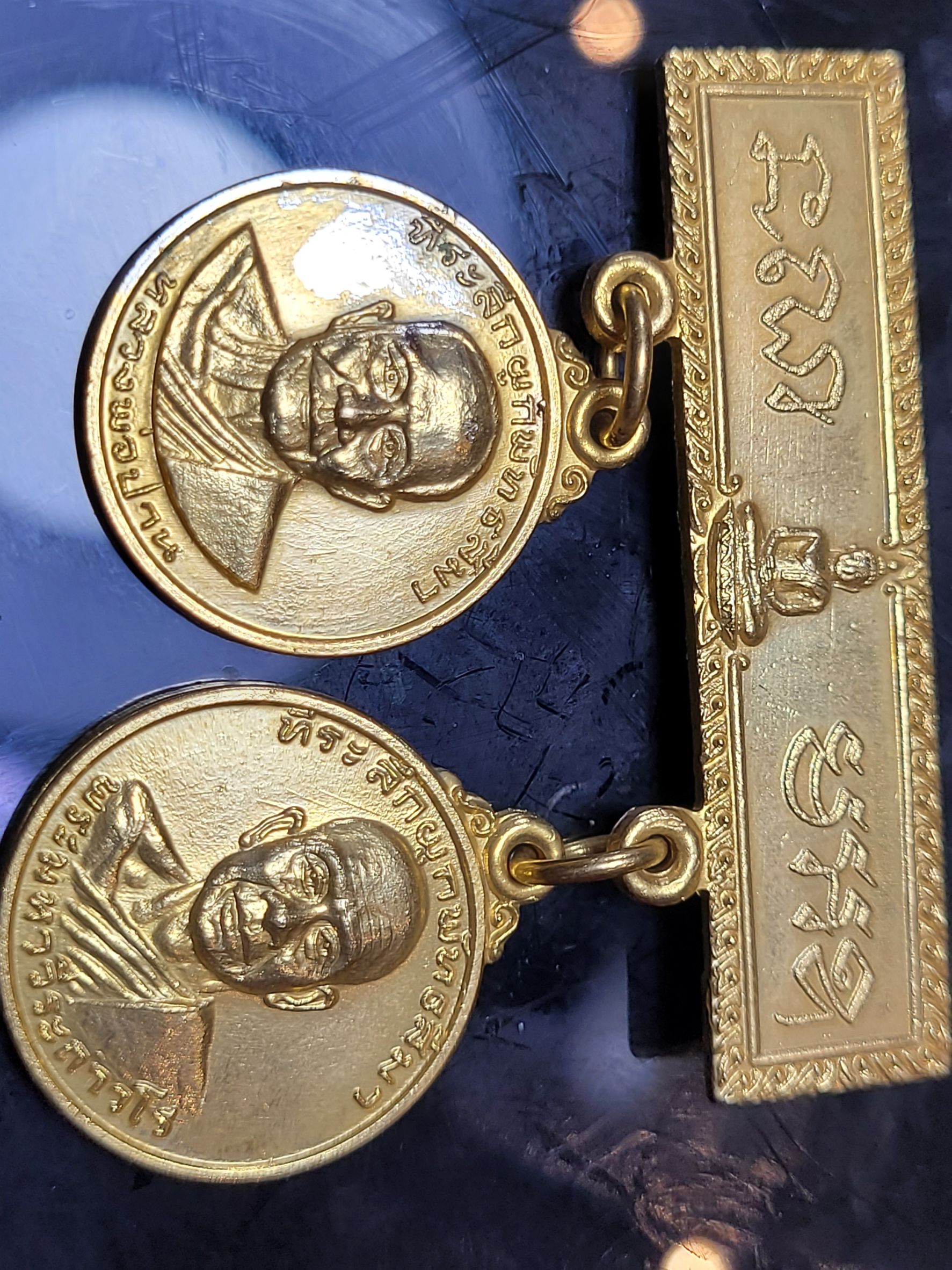 เหรียญที่ระลึกผูกพันธสีมา วัดท่าซุง โบว์คู่