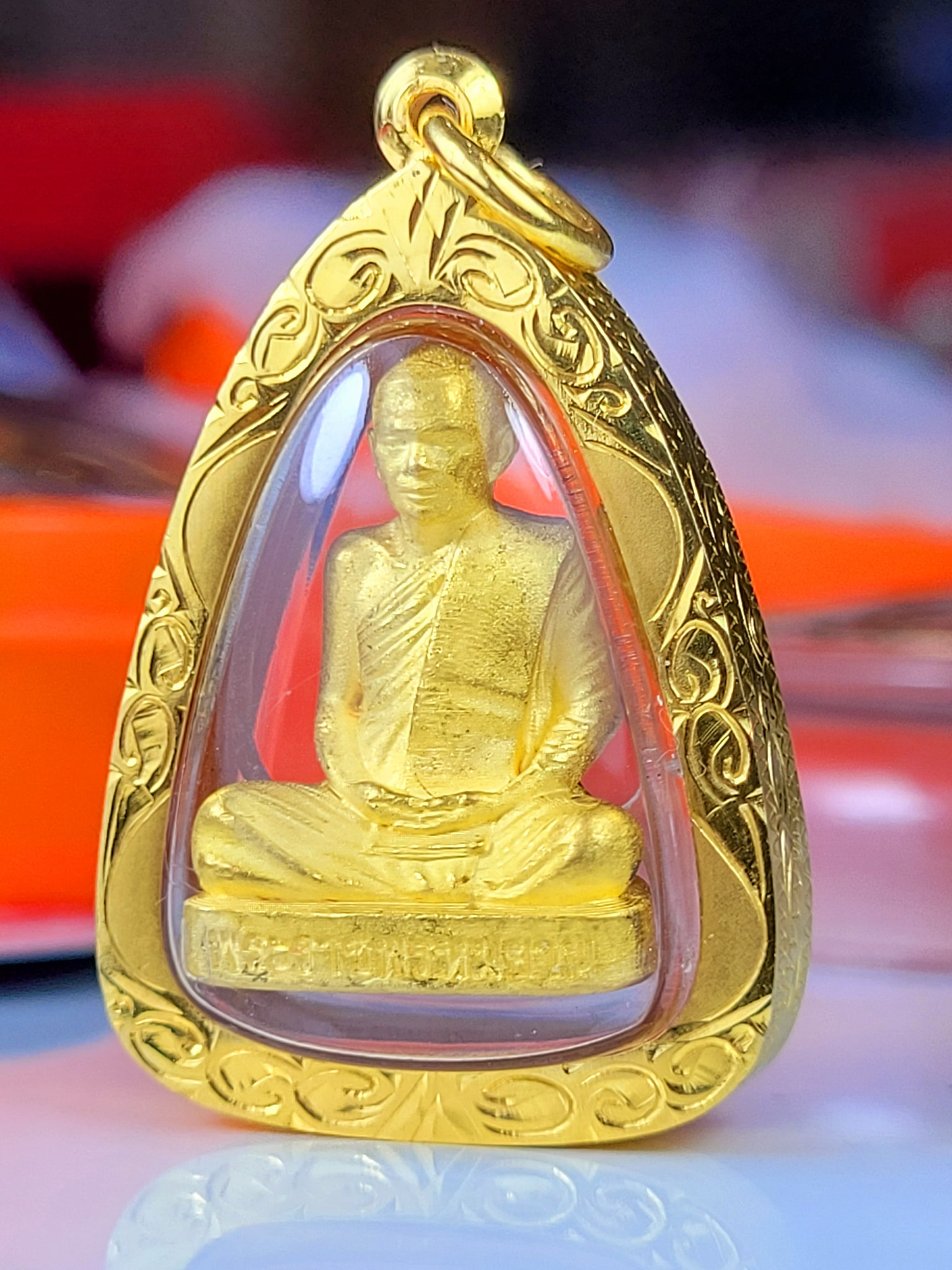 {{ รูปหล่อร้อยปีหลวงพ่อฤาษีเนื้อทองคำ }}