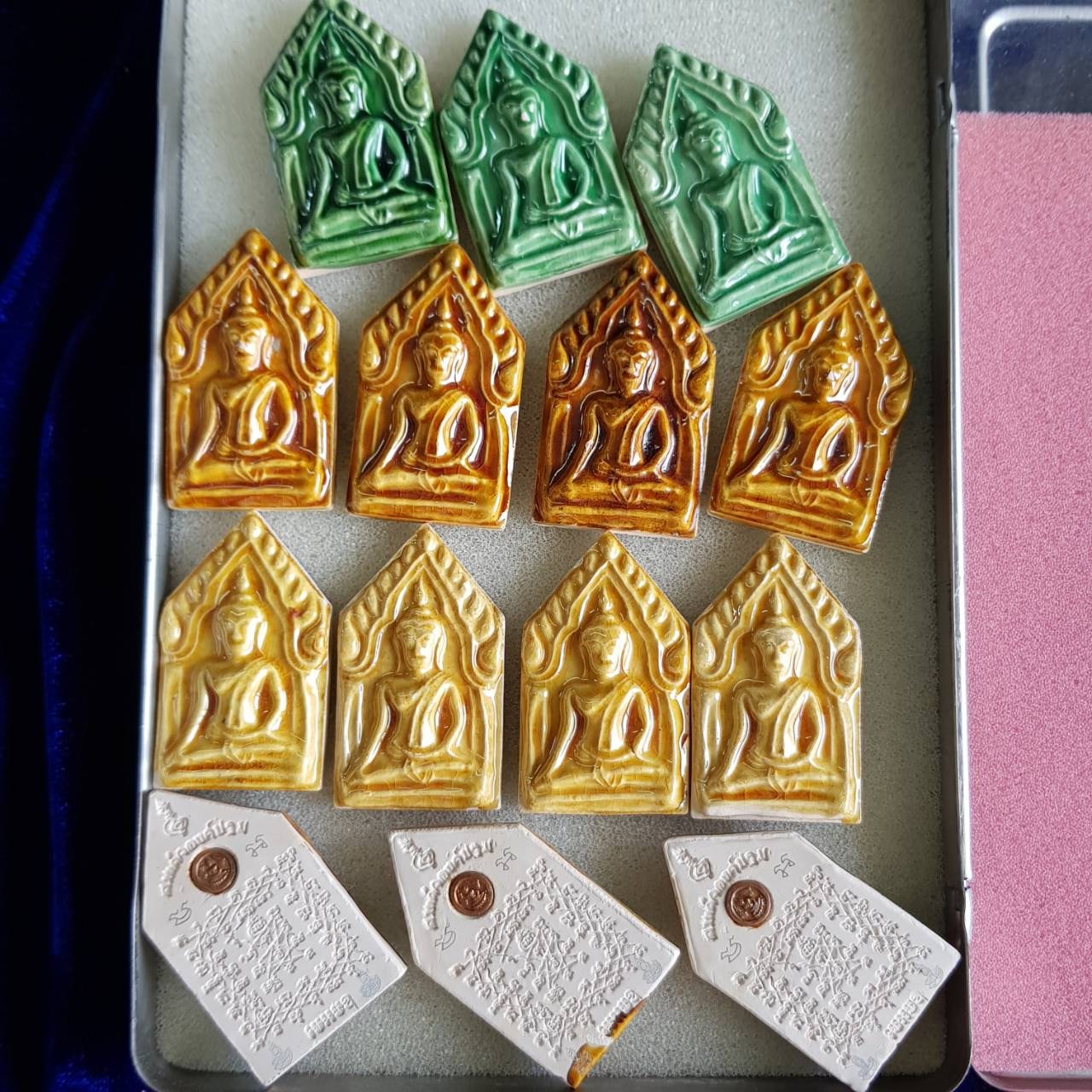 #พระผงสมเด็จองค์ปฐม วัดท่าขนุน บรรจุผงวิเศษและผงสังฆาติพระสุปฎิปันโน พิมพ์ขุนแผนทรงพลเคลือบ มี 3 สี ตามภาพ